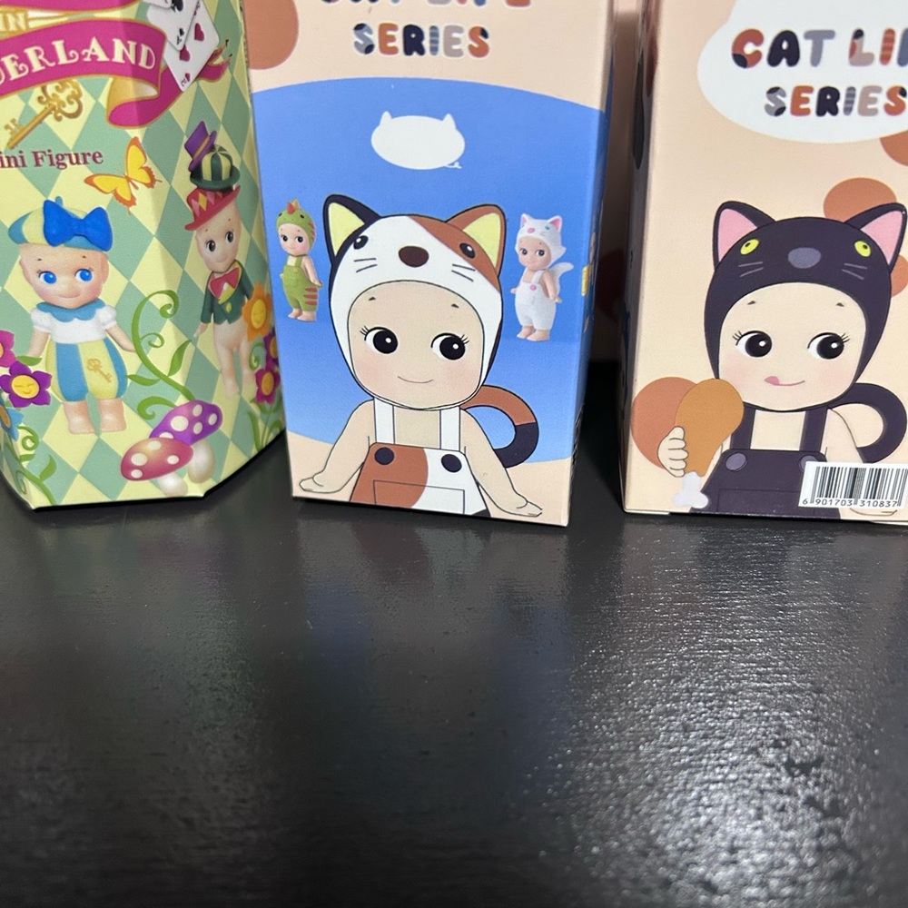 Cat Life Series Figurine